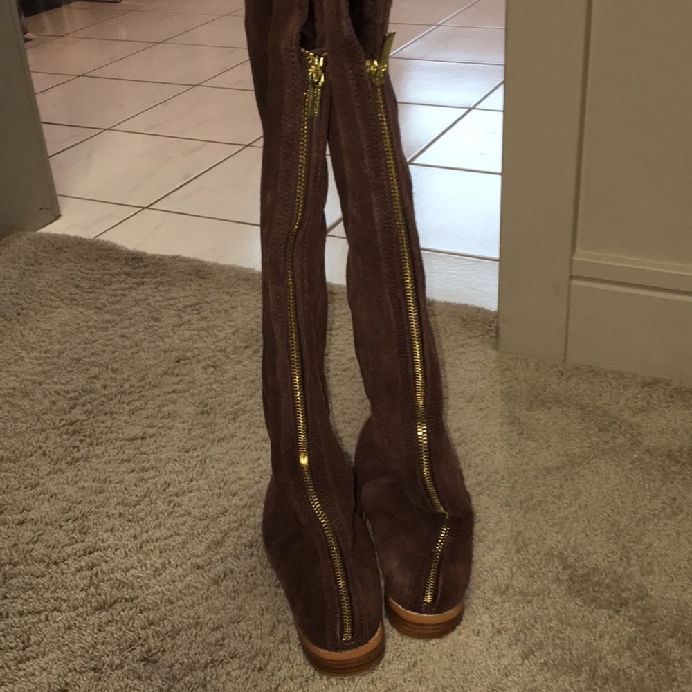 Colin Stuart Boots - Picture 4 of 7